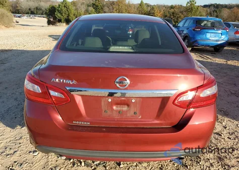 2017 Nissan Altima 2.5 z USA, uszkodzony, nr VIN 1N4AL3AP0HC182386